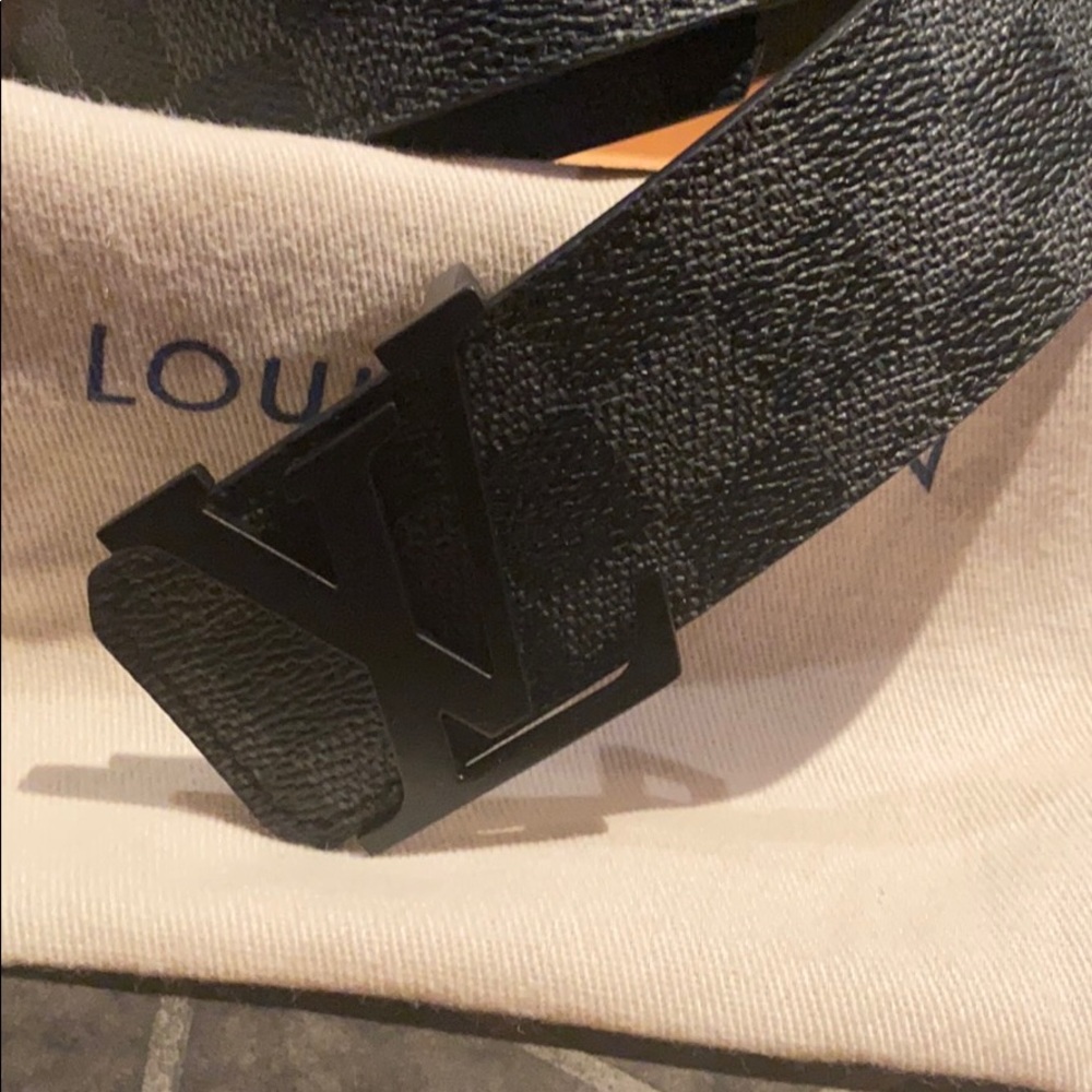 Louis Vuitton Graphite belt size 85/34